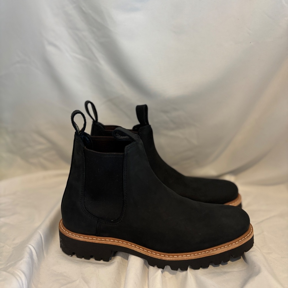 Nisolo Go-To Lug Chelsea Boot, Black, Size 8.5, NEW IN BOX - Picture 2 of 8